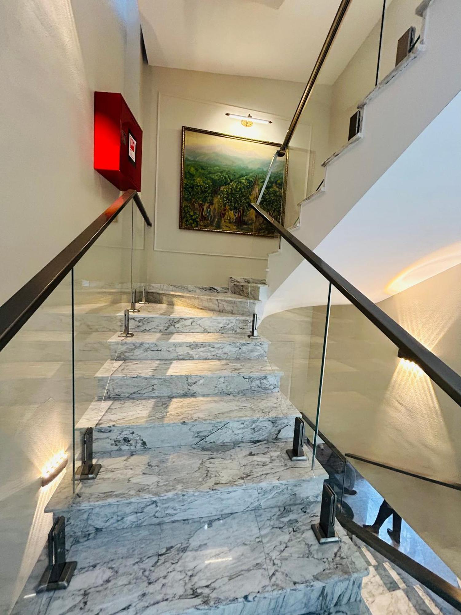 Parliament Hotel & Restaurant Bakü Dış mekan fotoğraf